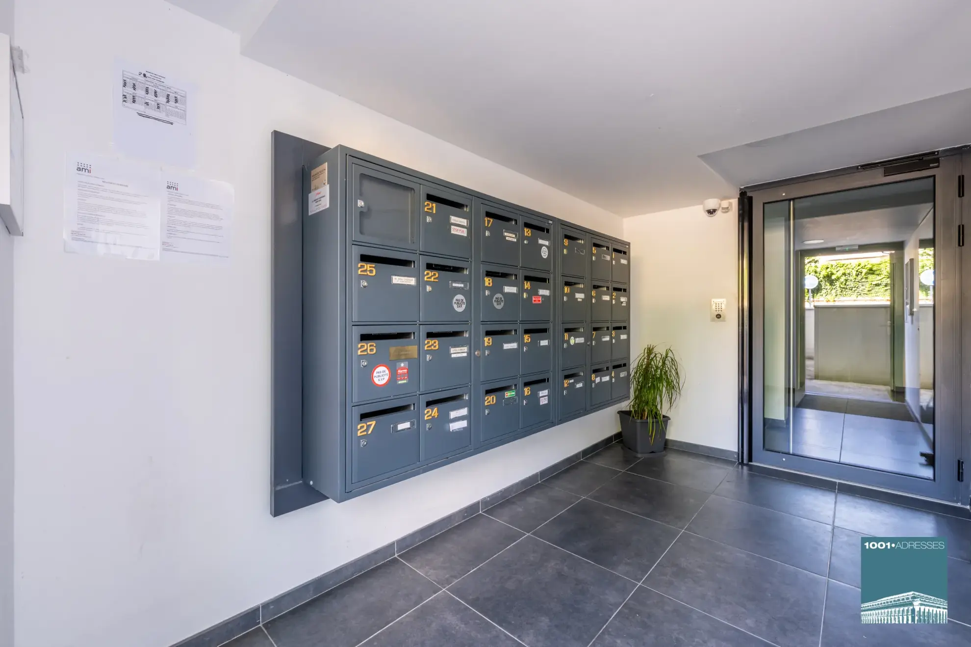 Appartement 2 pièces avec balcon, parking à Cenon en résidence récente 
