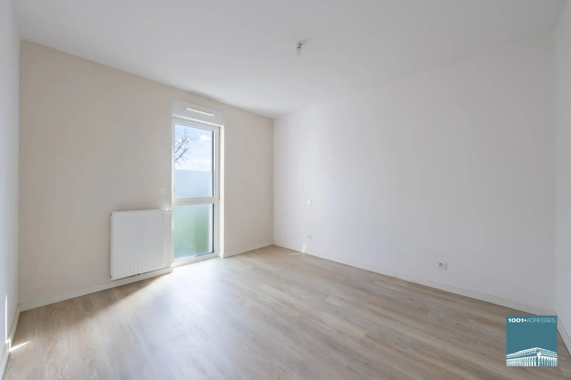 Appartement 2 pièces avec balcon, parking à Cenon en résidence récente 