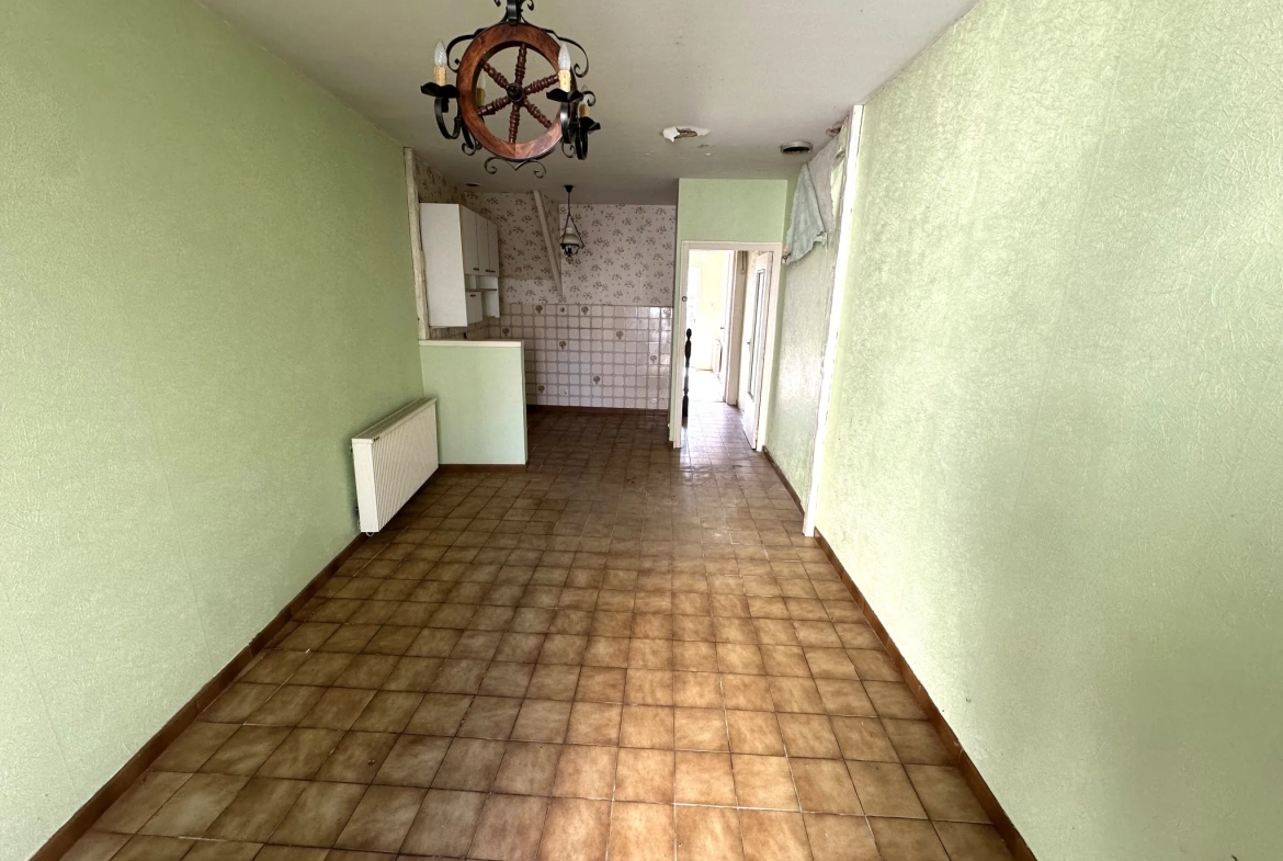 Maison de ville de 76 m² à vendre au centre-ville de Marmande, idéal rénovation 