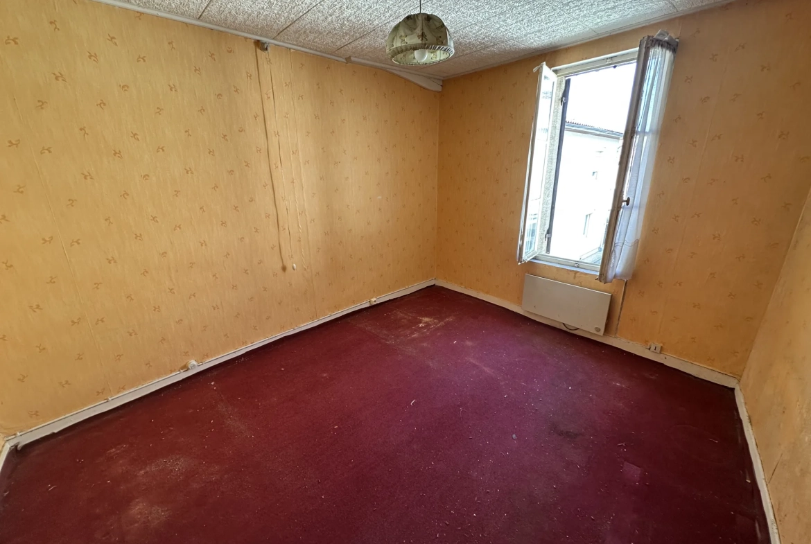 Maison de ville de 76 m² à vendre au centre-ville de Marmande, idéal rénovation 