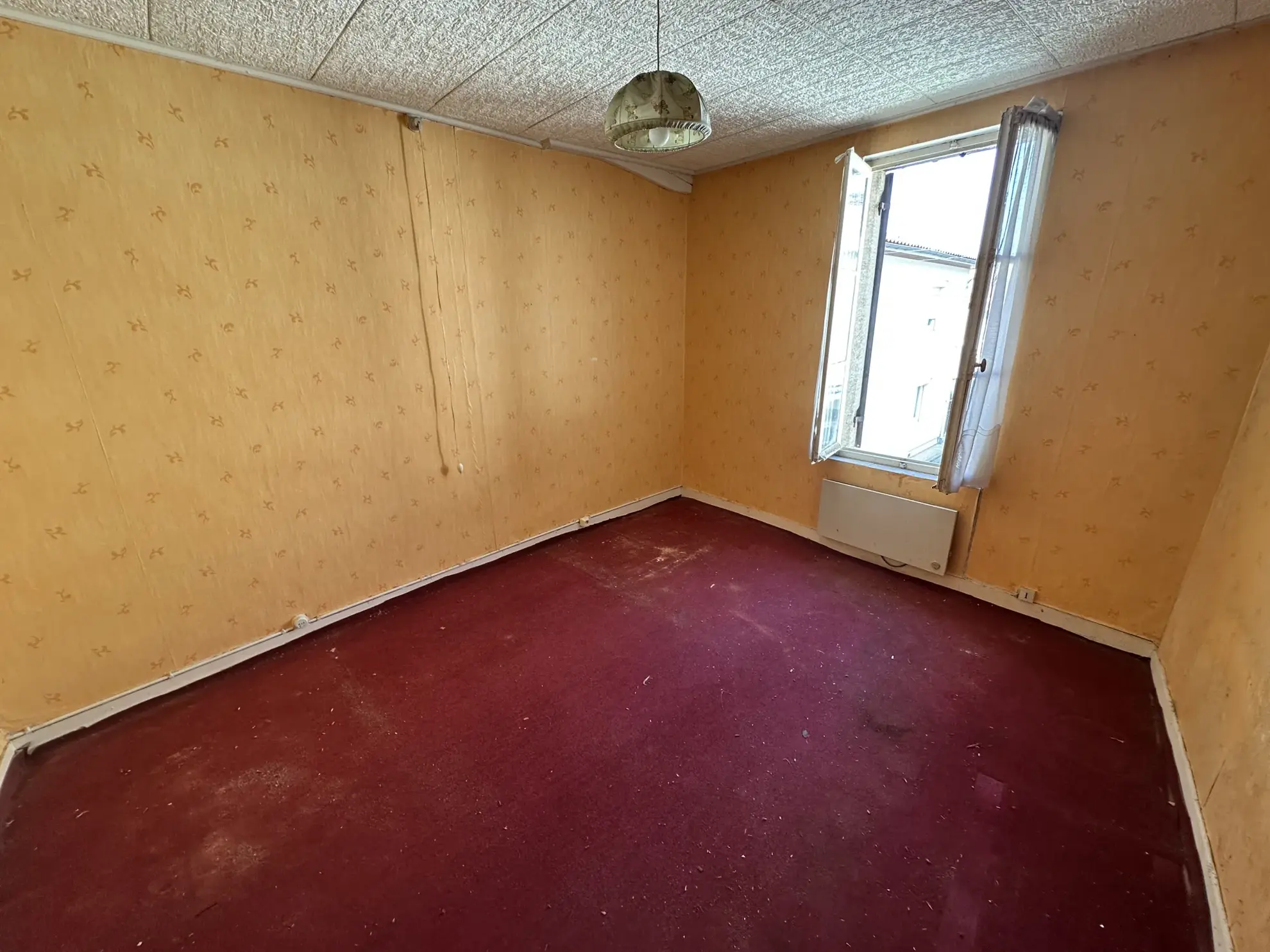 Maison de ville de 76 m² à vendre au centre-ville de Marmande, idéal rénovation 