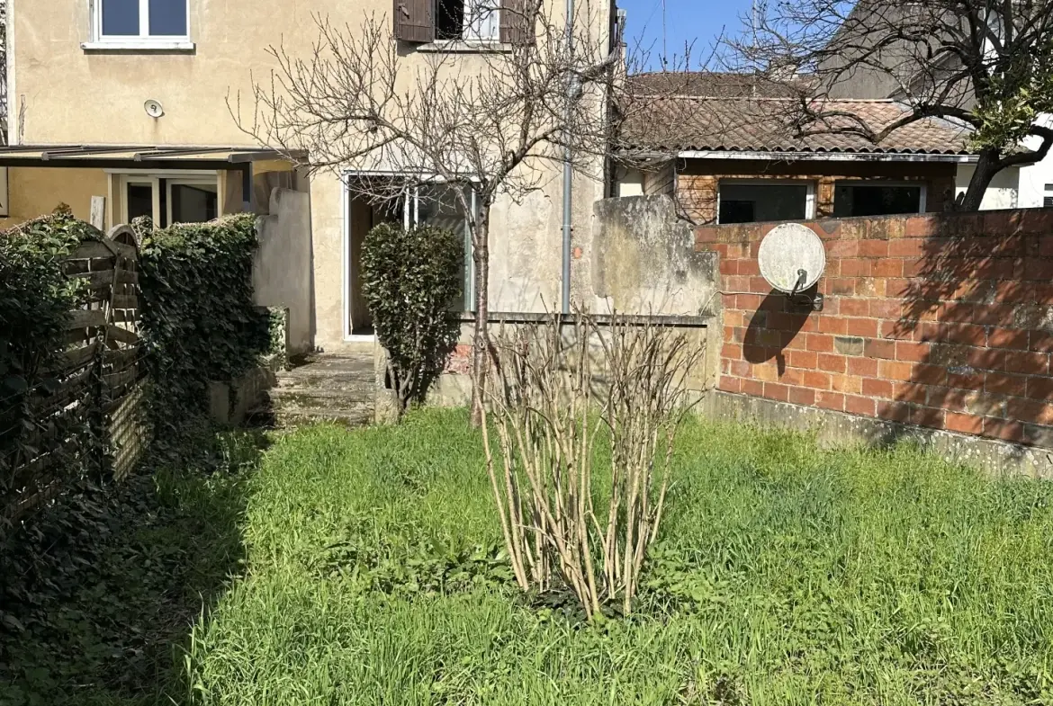 Maison de ville de 76 m² à vendre au centre-ville de Marmande, idéal rénovation 