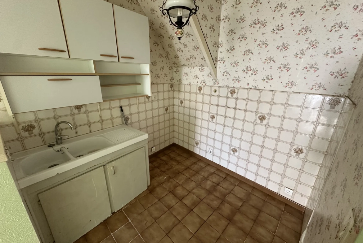 Maison de ville de 76 m² à vendre au centre-ville de Marmande, idéal rénovation 