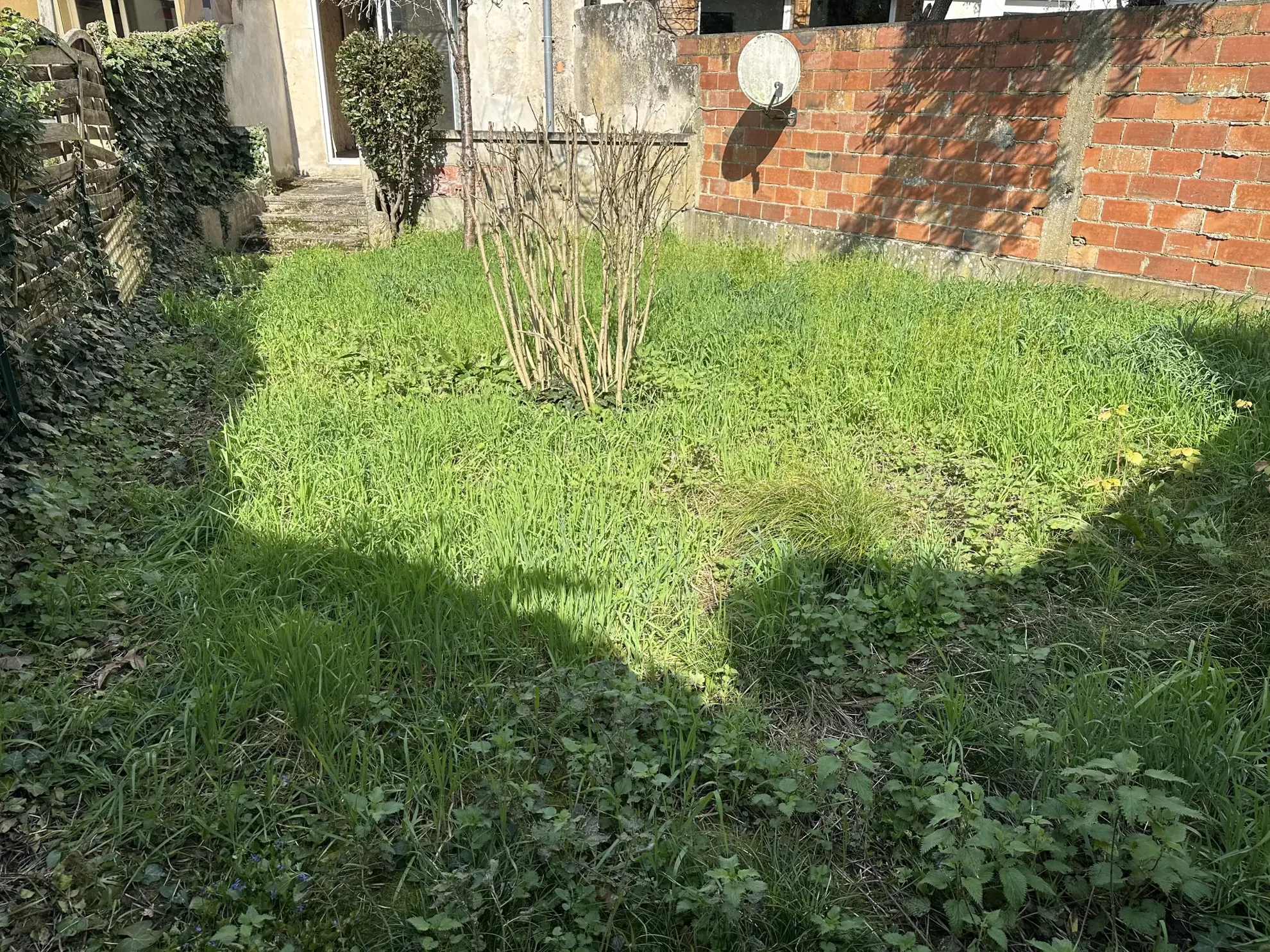 Maison de ville de 76 m² à vendre au centre-ville de Marmande, idéal rénovation 