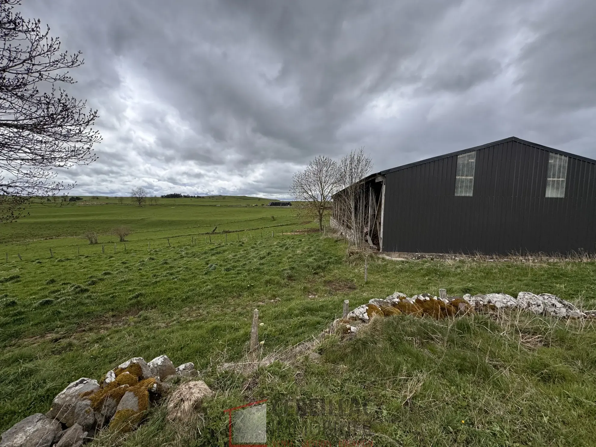 A vendre grange à rénover avec terrain à Saint Flour - 880 m² 
