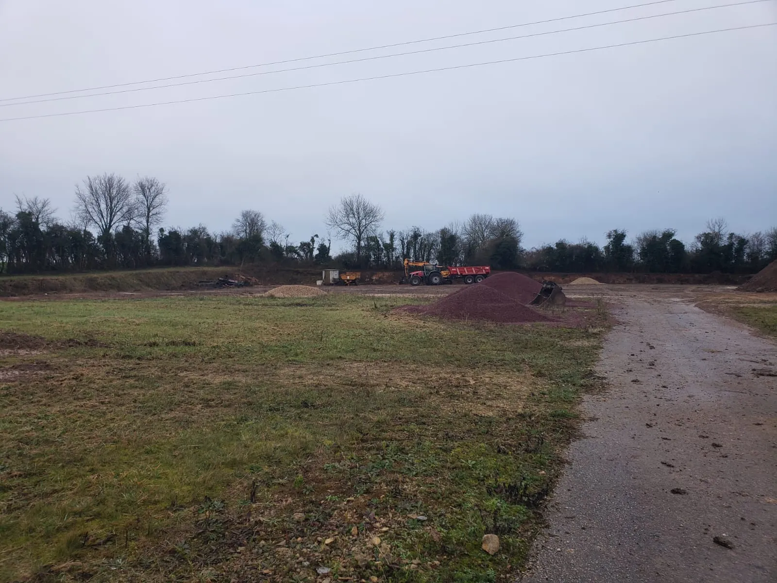Terrain constructible industriel ou artisanal à vendre à Le Mellerault 
