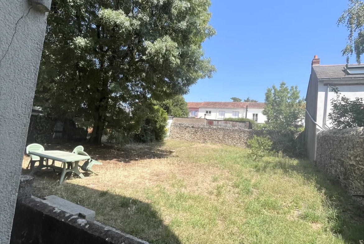 Studio de 20,37 m² à Nantes dans le quartier Chantenay avec espace vert partagé 