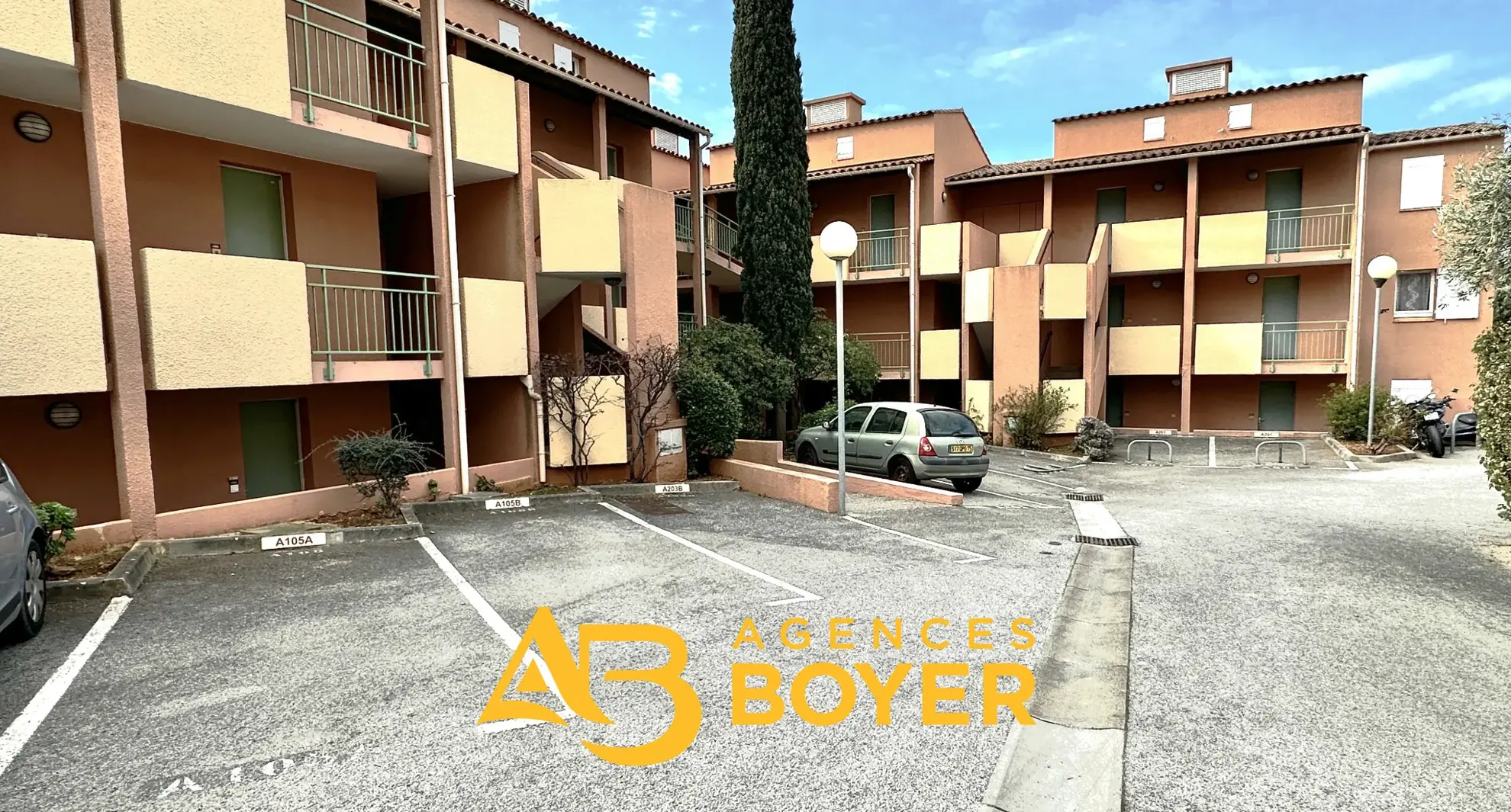 Exclusivité : Appartement T2 avec terrasse et parking à Bandol 