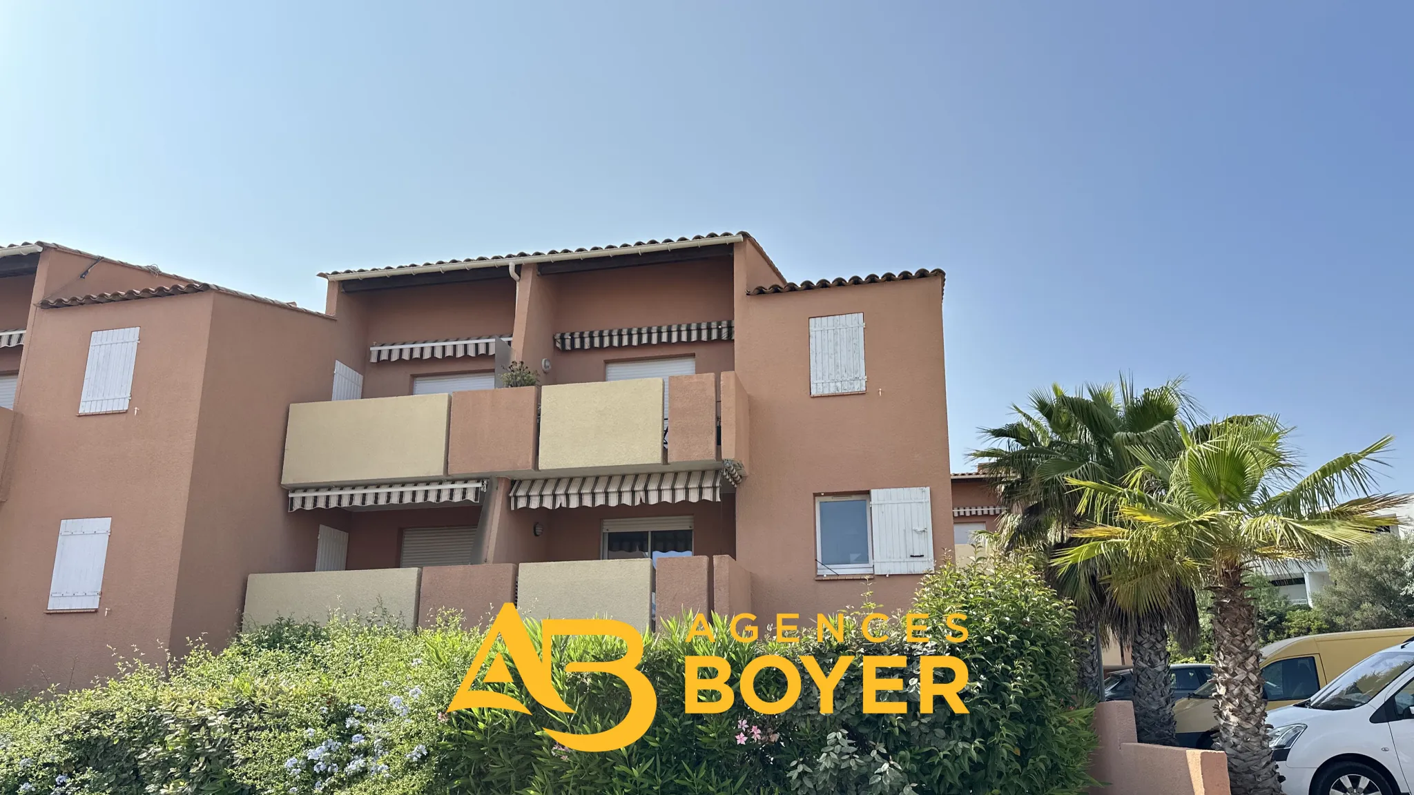 Exclusivité : Appartement T2 avec terrasse et parking à Bandol 