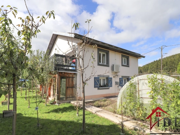 Maison de 145 m² avec 3 chambres et jardin à Granges-Aumontzey 