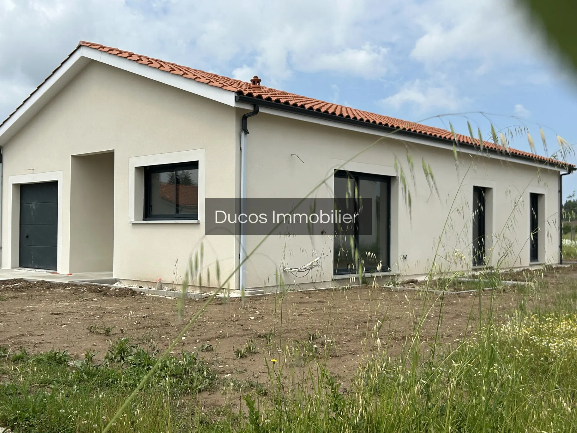 Maison neuve à vendre à Sainte Bazeille proche Marmande, 3 chambres, terrasse, jardin 