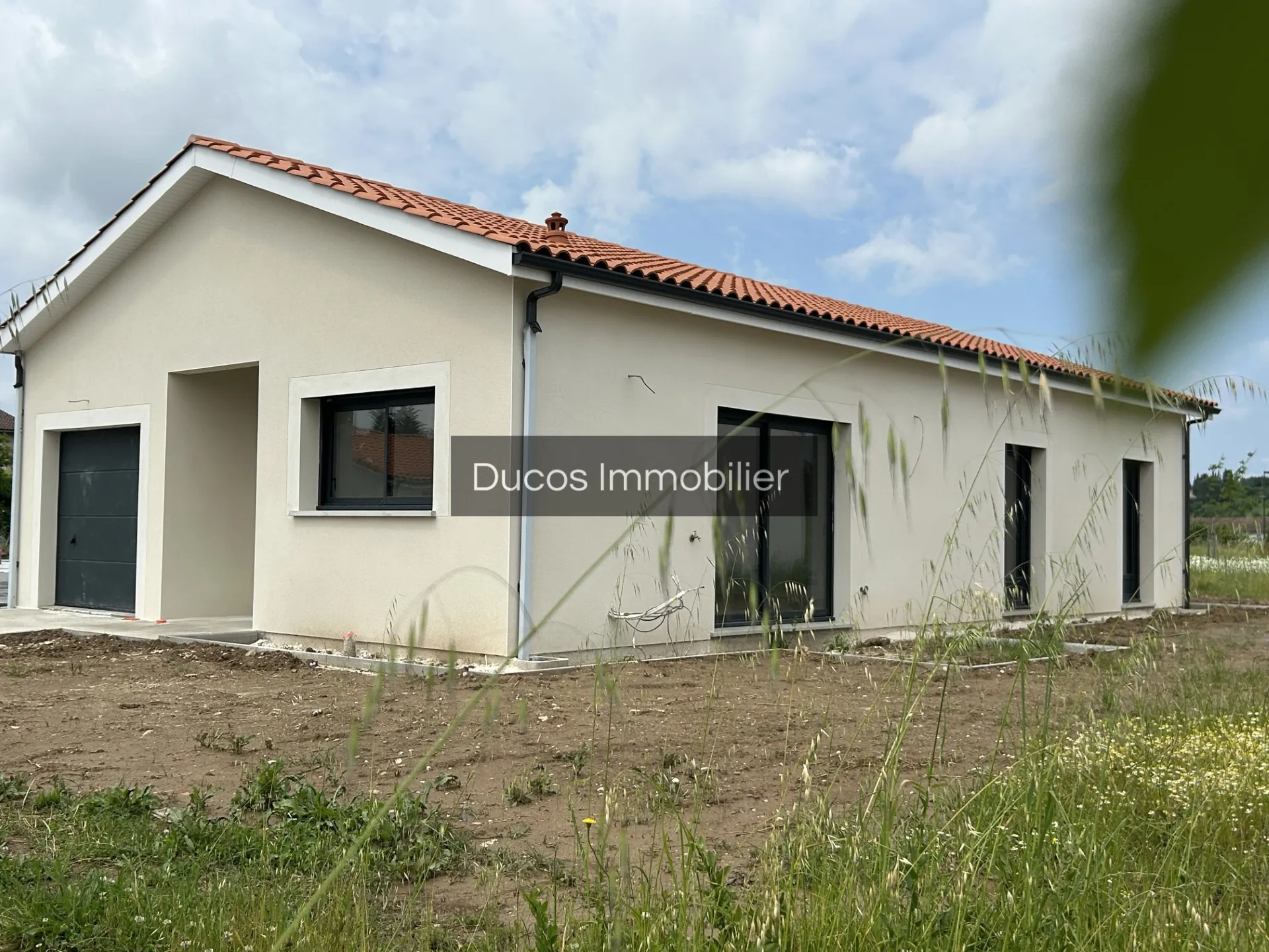 Maison neuve à vendre à Sainte Bazeille proche Marmande, 3 chambres, terrasse, jardin 