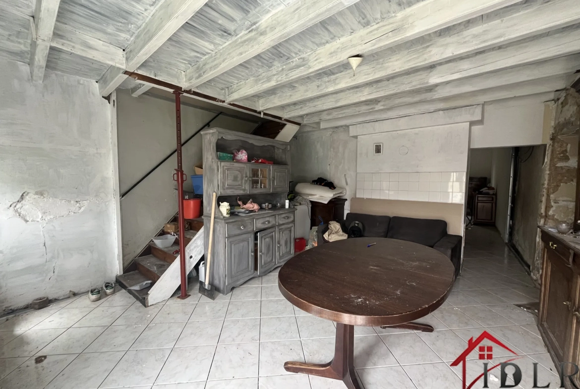 Maison à rénover à Damrémont avec potentiel important et terrain accessible 