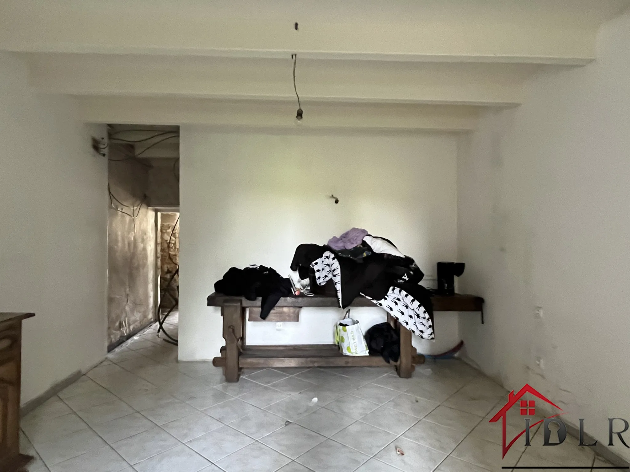Maison à rénover à Damrémont avec potentiel important et terrain accessible 