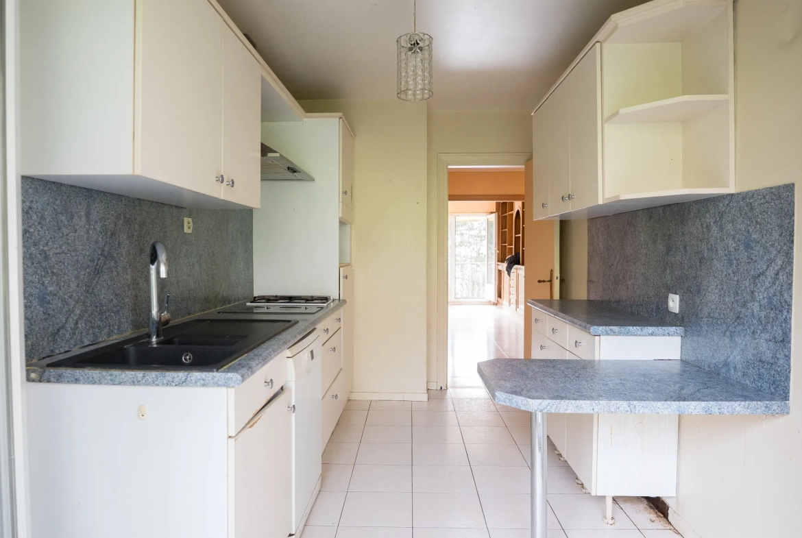 Vente d'un appartement lumineux de 3 pièces à Chennevières-sur-Marne avec vue sur Paris 