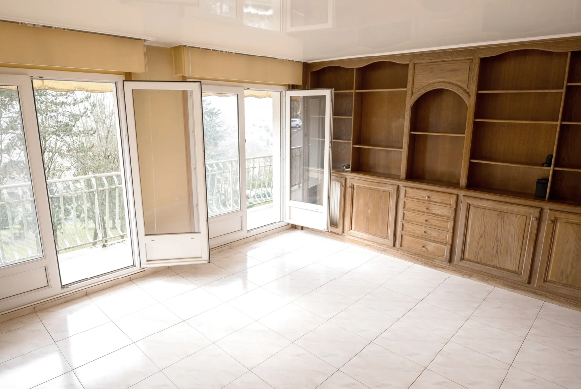 Vente d'un appartement lumineux de 3 pièces à Chennevières-sur-Marne avec vue sur Paris 