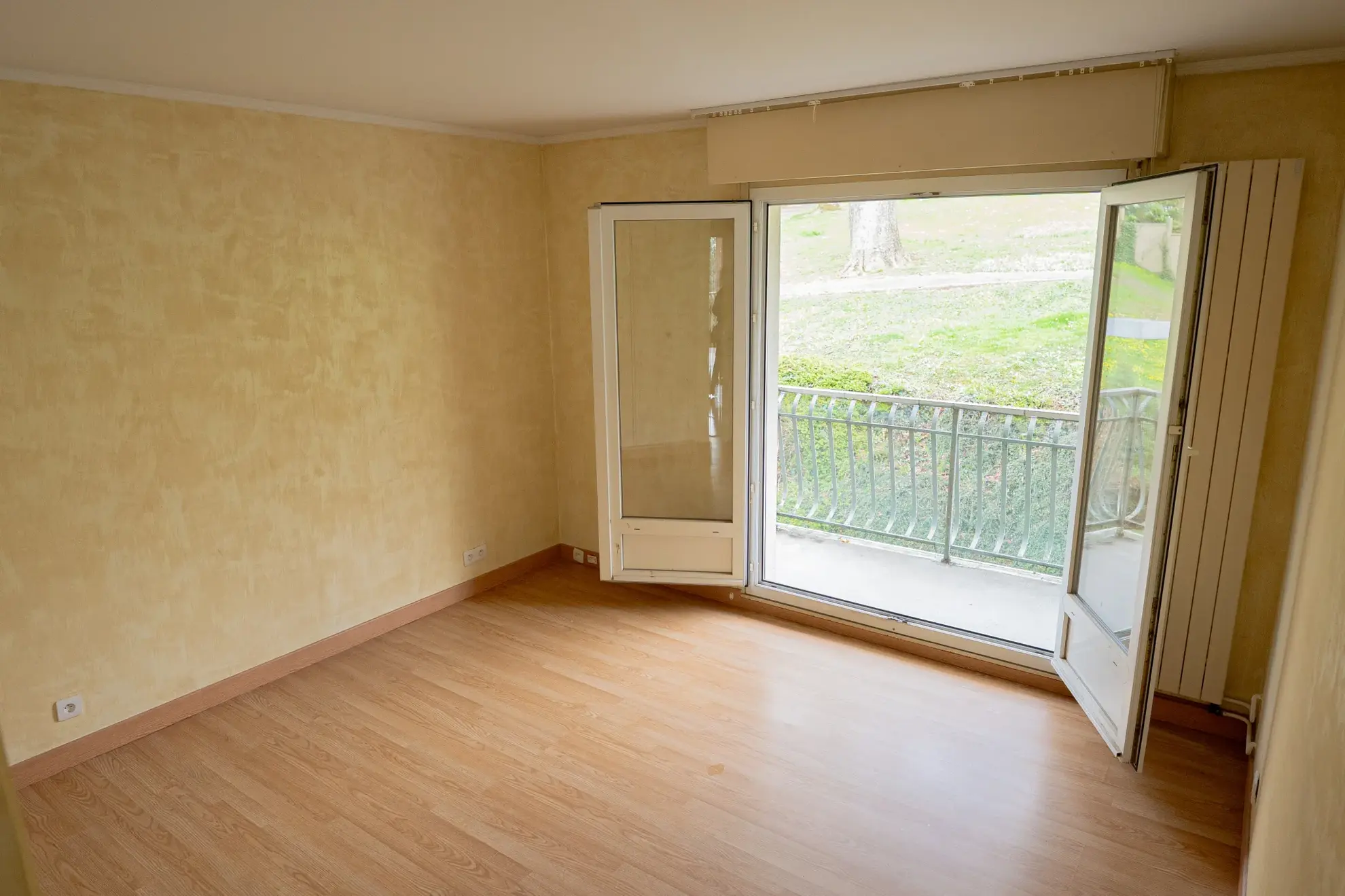 Vente d'un appartement lumineux de 3 pièces à Chennevières-sur-Marne avec vue sur Paris 