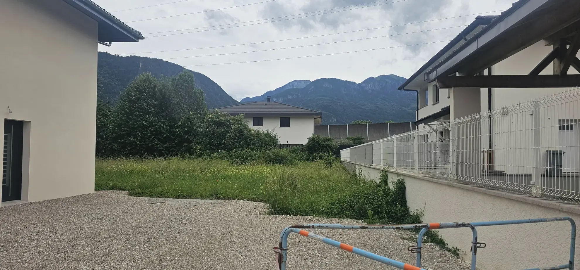 Terrain à bâtir de 778 m² à Saint-Pierre-en-Faucigny avec permis de construire accepté 