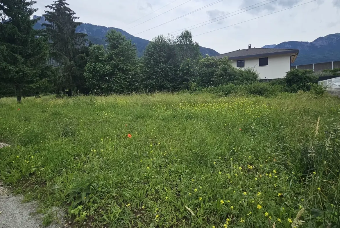 Terrain à bâtir de 778 m² à Saint-Pierre-en-Faucigny avec permis de construire accepté 