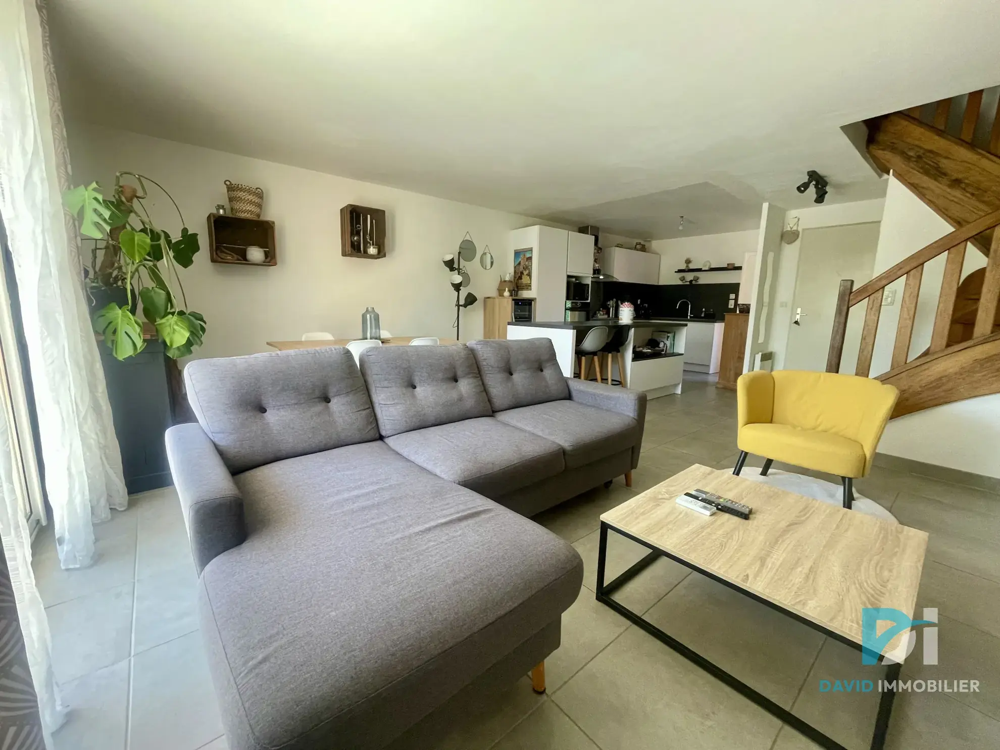 Villa T4 à Servian avec 3 chambres, terrasse et garage - environnement calme 