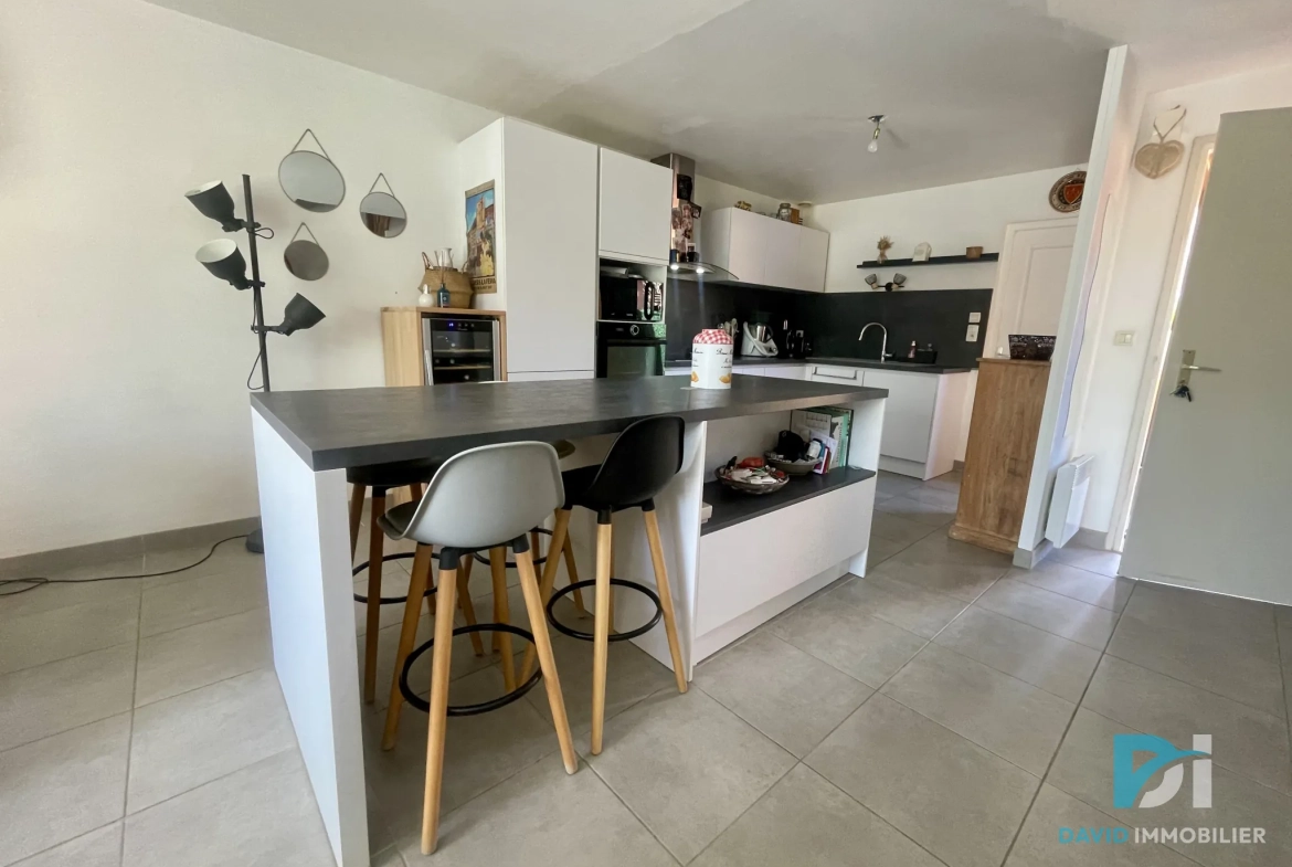 Villa T4 à Servian avec 3 chambres, terrasse et garage - environnement calme 