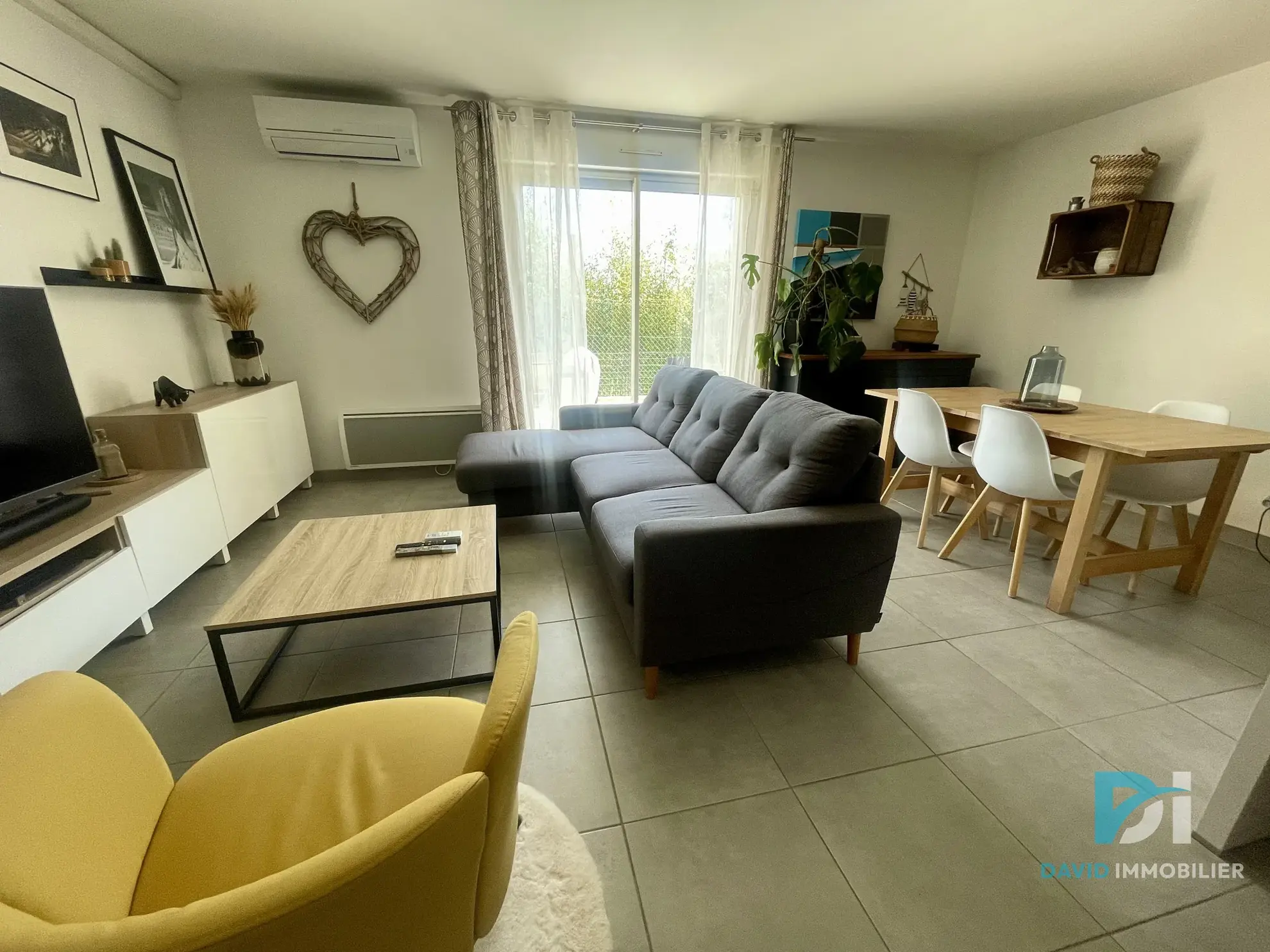 Villa T4 à Servian avec 3 chambres, terrasse et garage - environnement calme 