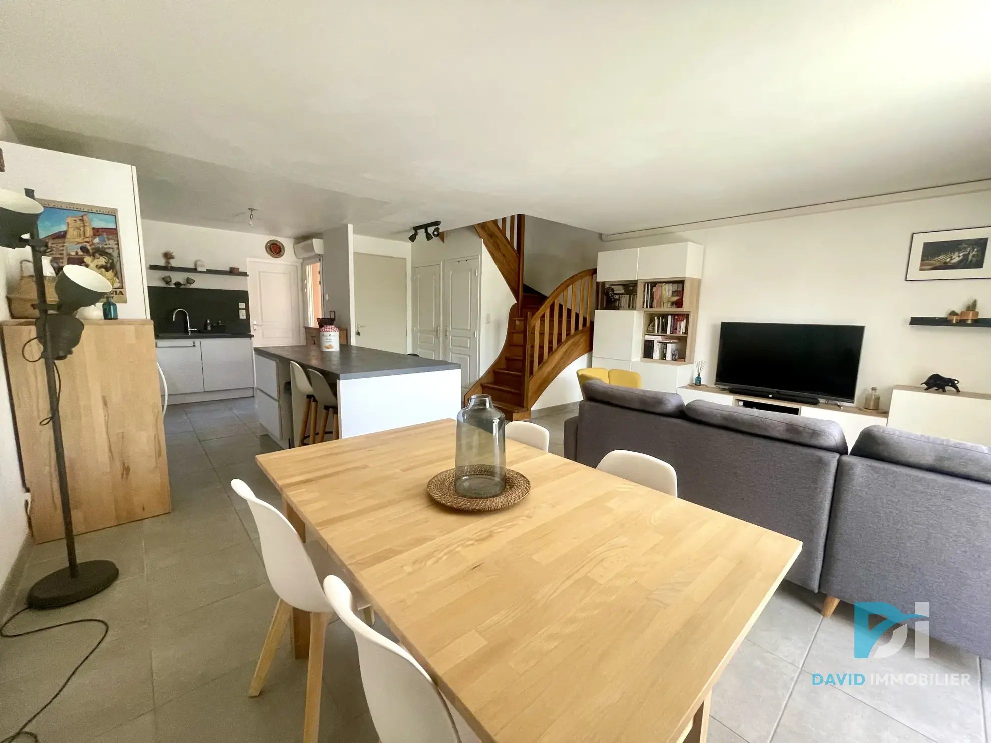 Villa T4 à Servian avec 3 chambres, terrasse et garage - environnement calme 