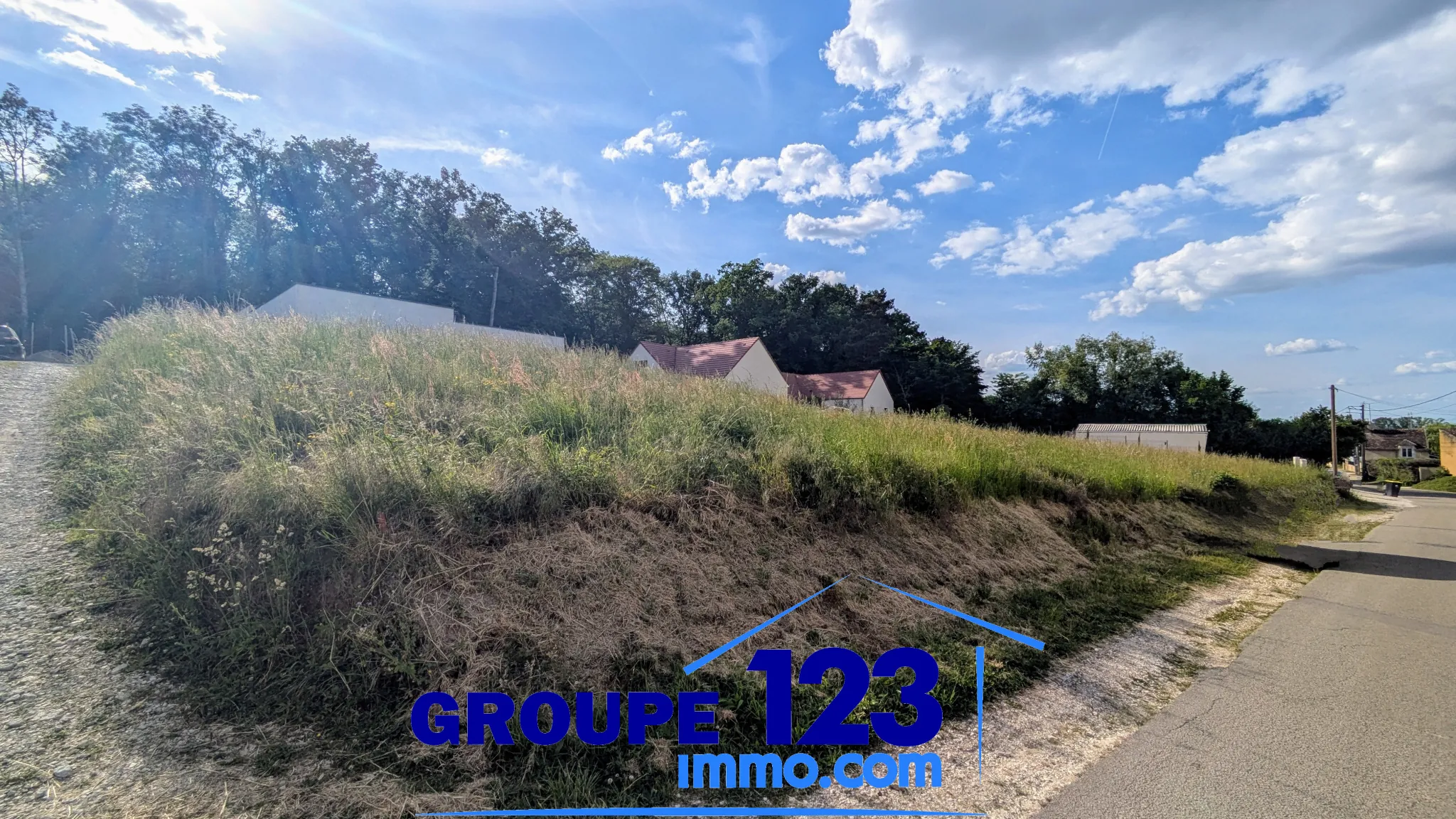 Terrain constructible à Appoigny, secteur calme et proche commodités 