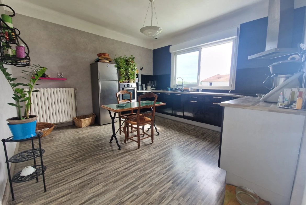 A vendre maison rénovée avec deux appartements à Rabastens-de-Bigorre 