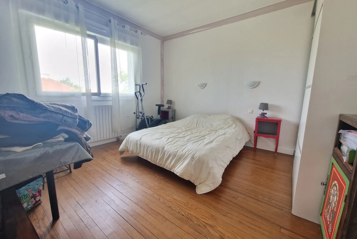 A vendre maison rénovée avec deux appartements à Rabastens-de-Bigorre 