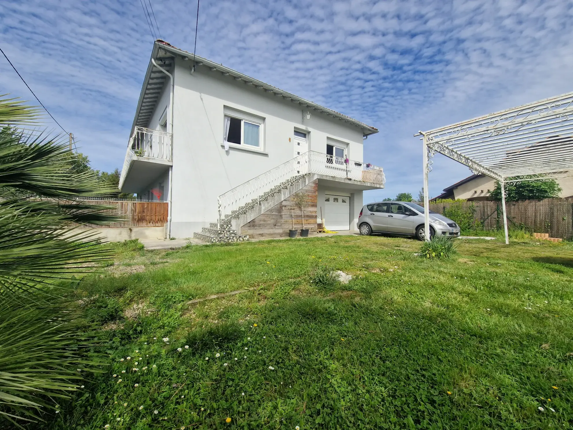 A vendre maison rénovée avec deux appartements à Rabastens-de-Bigorre 