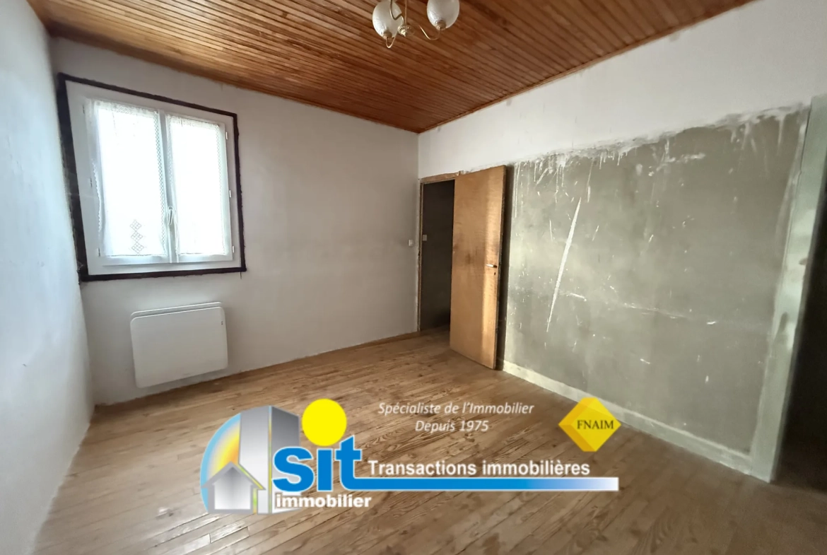 Ferme à rénover à Vernioz - 82 m², terrain 1519 m², proche Vienne 