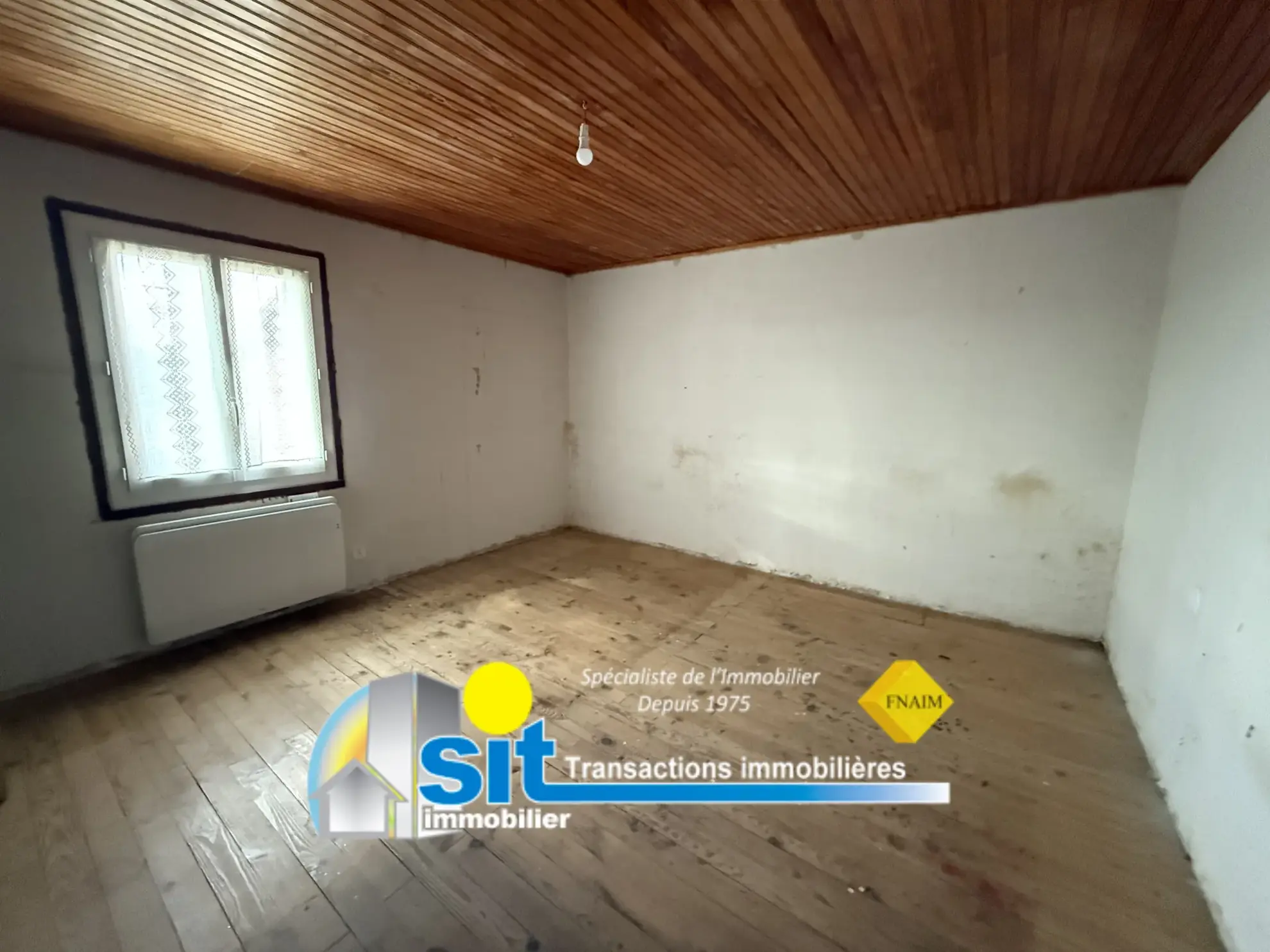 Ferme à rénover à Vernioz - 82 m², terrain 1519 m², proche Vienne 