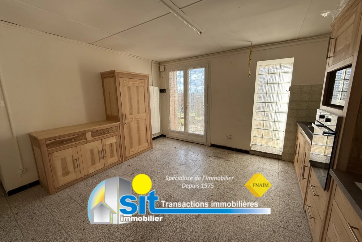 Ferme à rénover à Vernioz - 82 m², terrain 1519 m², proche Vienne 