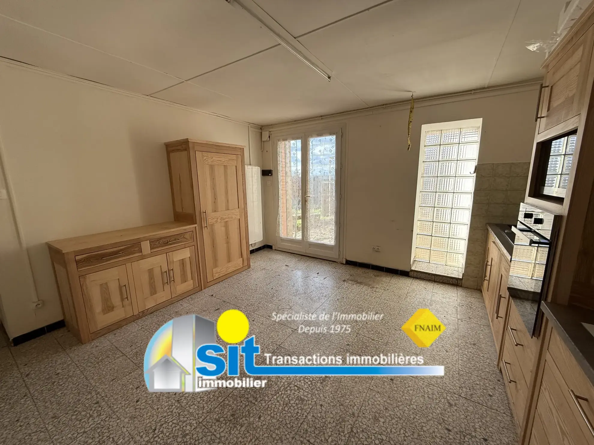 Ferme à rénover à Vernioz - 82 m², terrain 1519 m², proche Vienne 