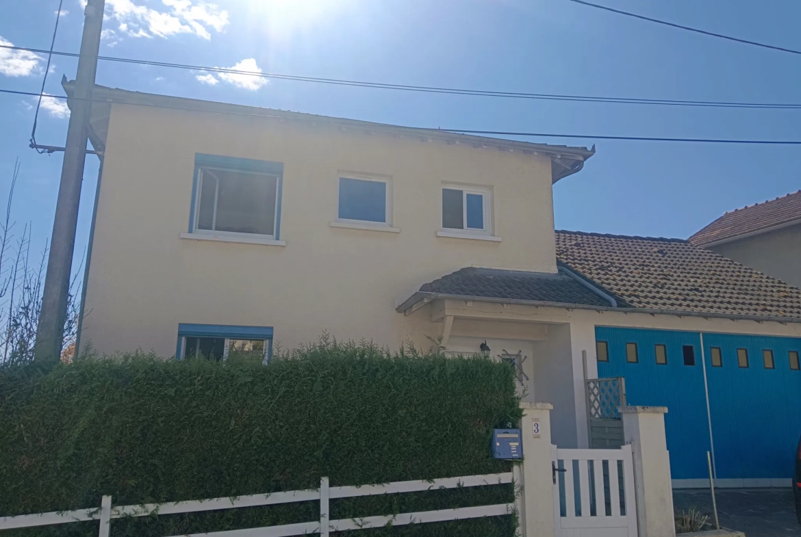 Maison familiale avec studio indépendant et potentiel de division à Tulle 