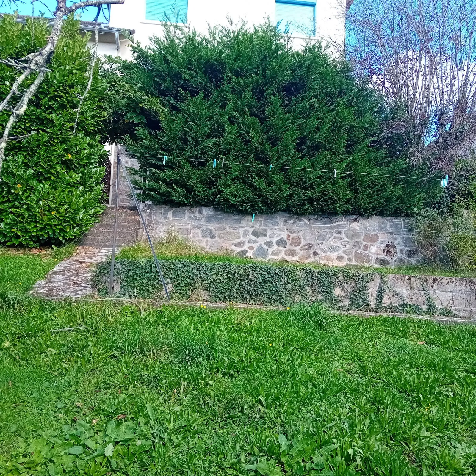 Maison familiale avec studio indépendant et potentiel de division à Tulle 