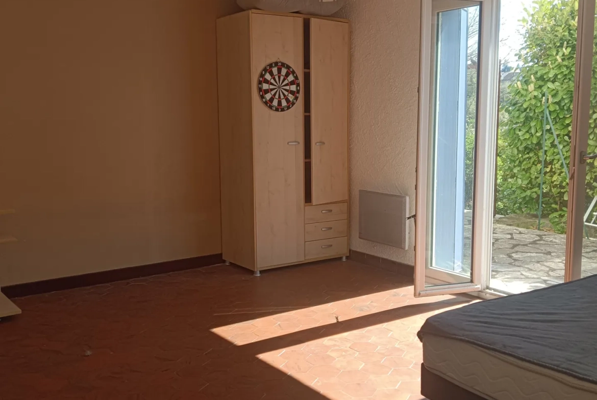 Maison familiale avec studio indépendant et potentiel de division à Tulle 