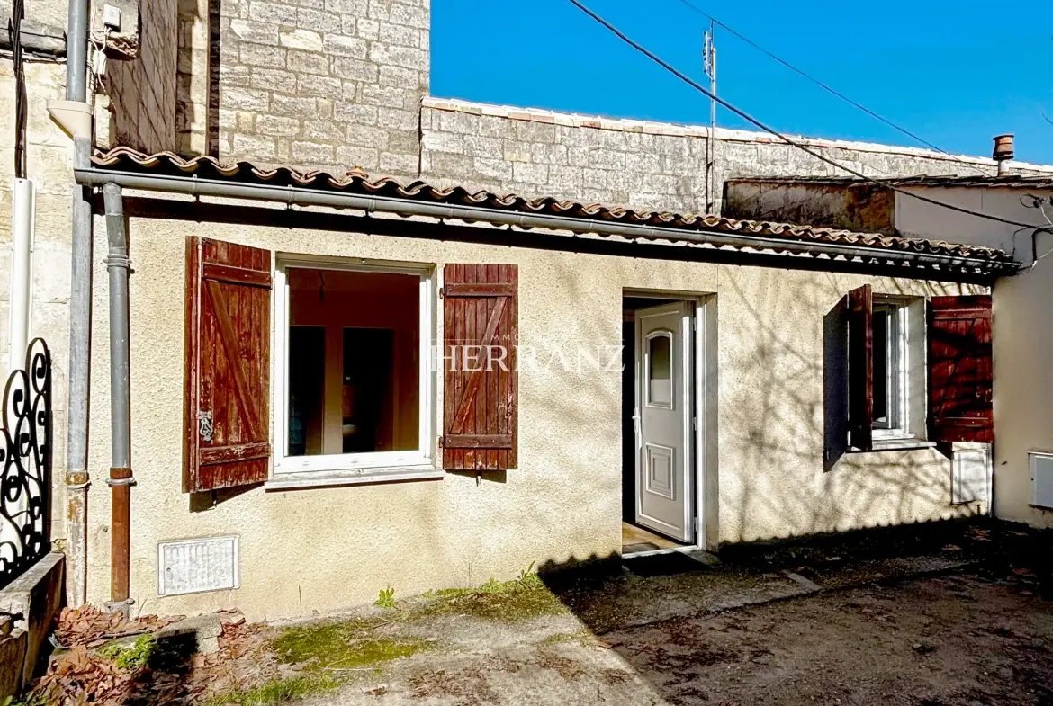 Charmante maison de plain-pied de 38 m2 à Libourne avec garage et stationnement 