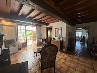 Maison de campagne de 175 m² avec dépendances à Briant (71110) 