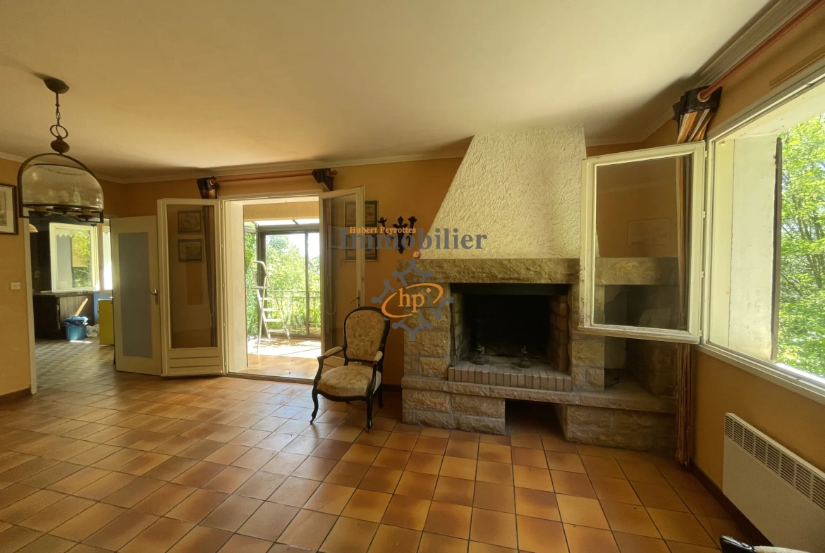 Maison à vendre avec terrain à Saint Affrique - Vue dégagée et environnement paisible 