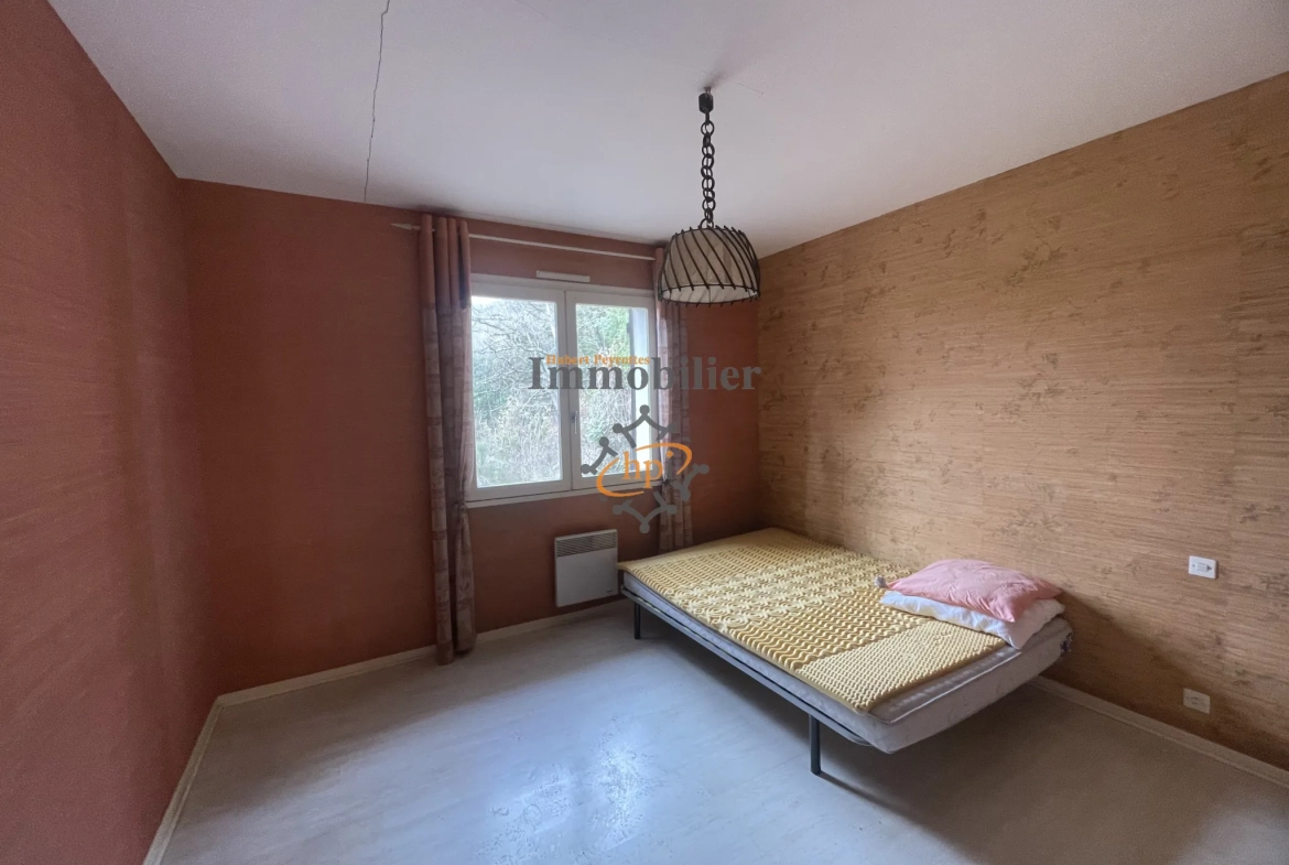 Maison à vendre avec terrain à Saint Affrique - Vue dégagée et environnement paisible 