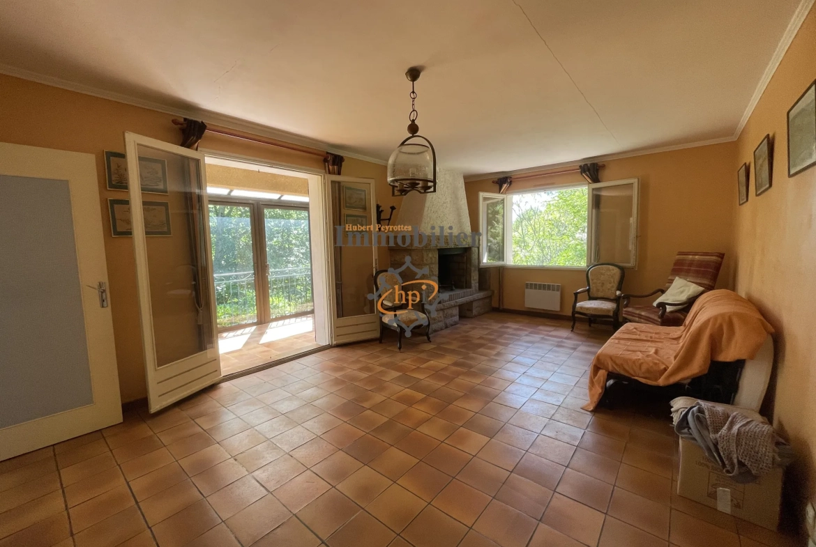Maison à vendre avec terrain à Saint Affrique - Vue dégagée et environnement paisible 
