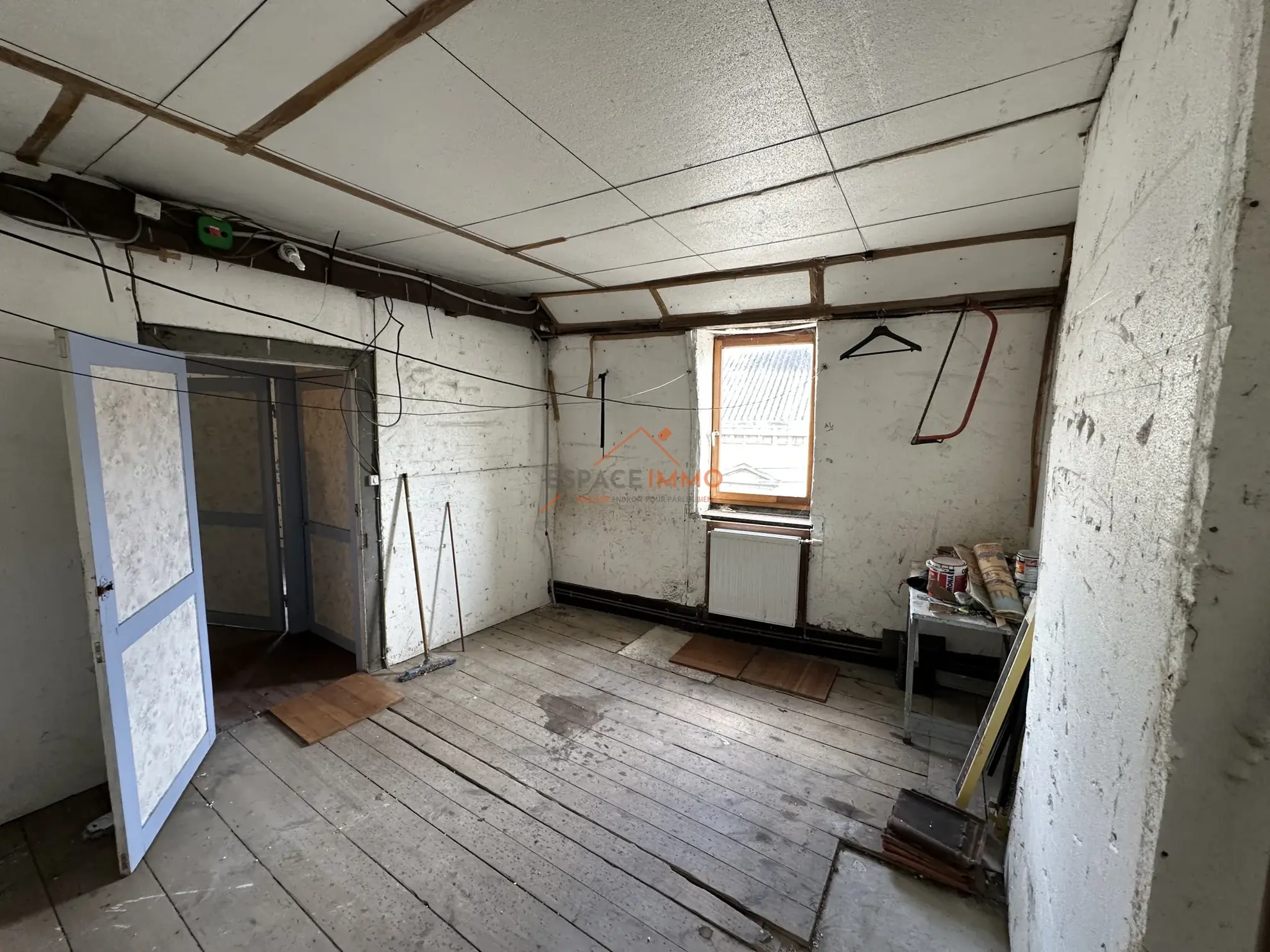 Maison à rénover avec 4 chambres au centre d'Anzin - Opportunité d'investissement 