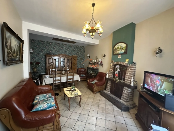 Maison à rénover avec 4 chambres au centre d'Anzin - Opportunité d'investissement