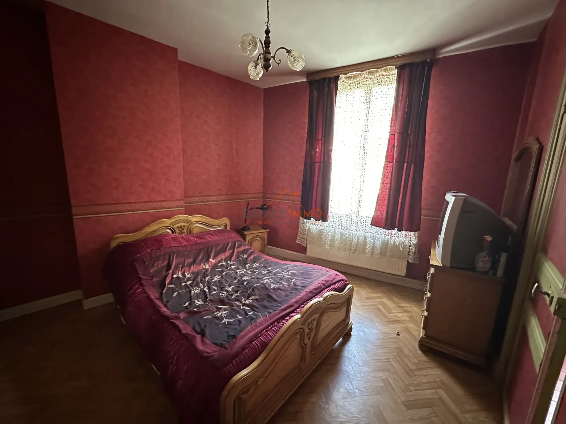 Maison à rénover avec 4 chambres au centre d'Anzin - Opportunité d'investissement 