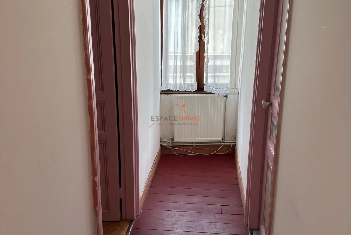 Maison à rénover avec 4 chambres au centre d'Anzin - Opportunité d'investissement 