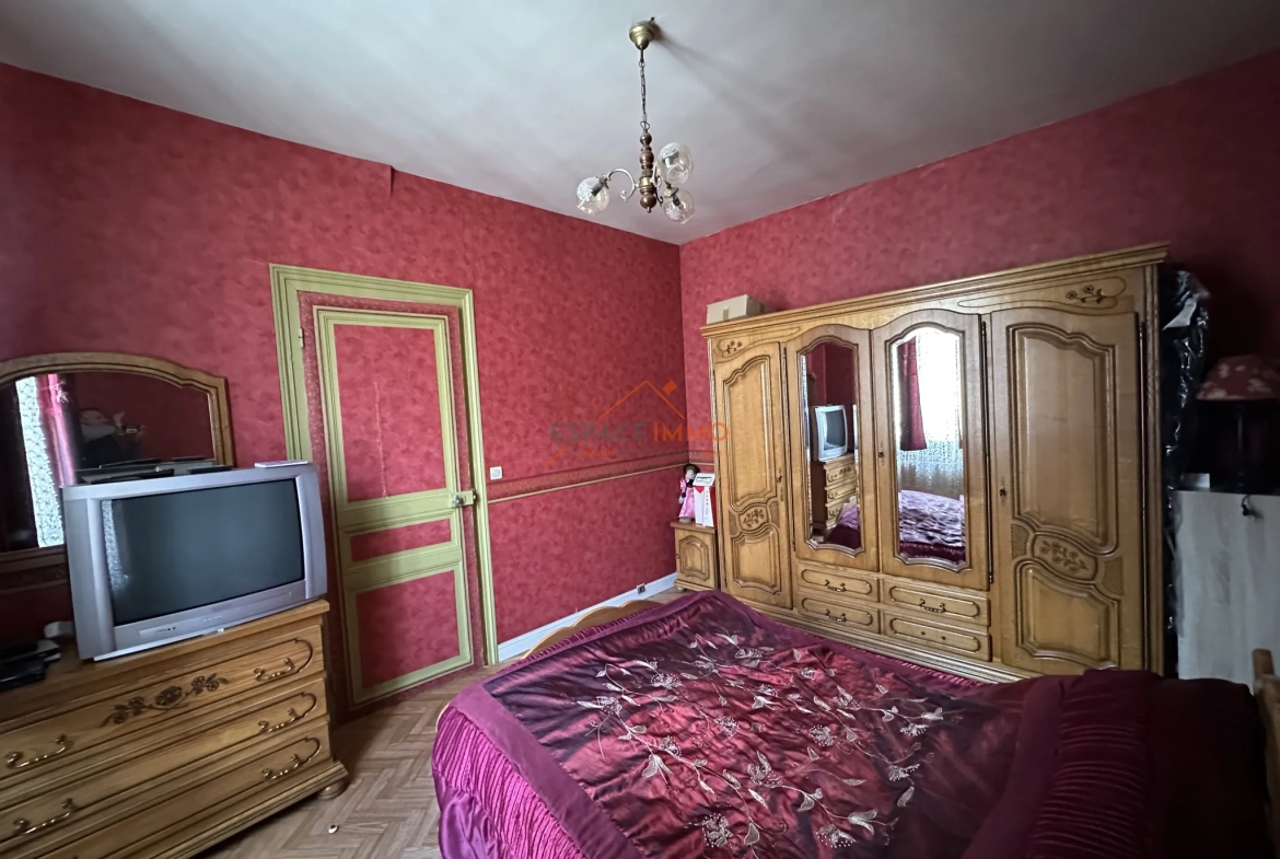 Maison à rénover avec 4 chambres au centre d'Anzin - Opportunité d'investissement 