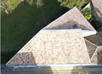 Rare appartement à rénover dans le quartier des Chartrons à Bordeaux avec cour privée 