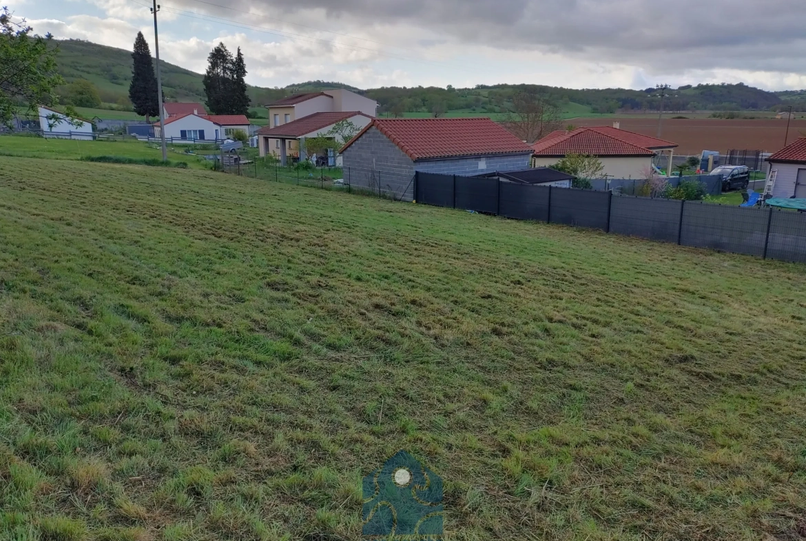 Terrain constructible à Orsonnette dans le Puy-de-Dôme - 2911 m² 